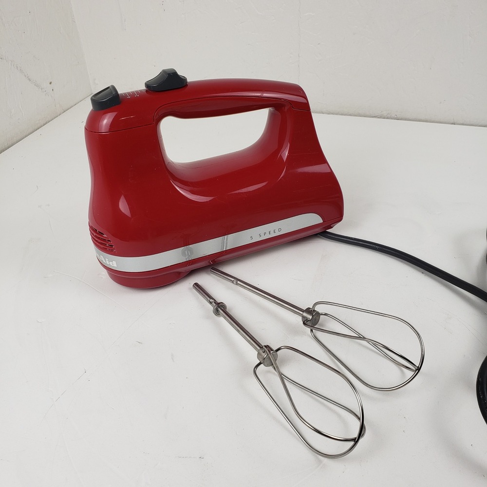 KitchenAid Ultra Power 5 Speed Hand Mixer Empire Red KHM512ER‎ 0 with Beaters